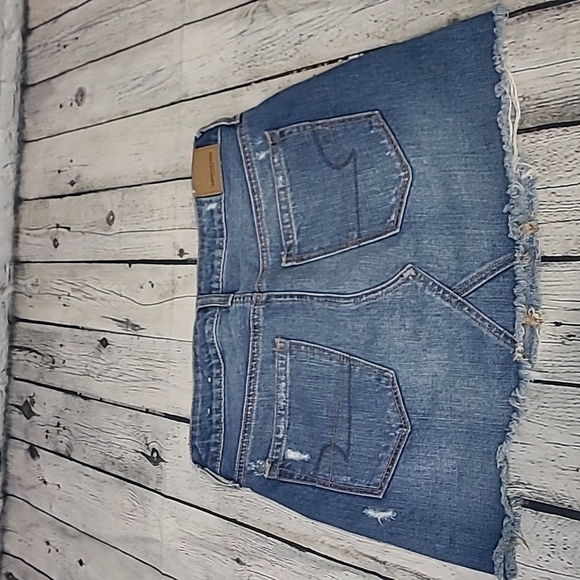 American Eagle Hi-Rise Festival Mini Jean Skirt Distressed - Picture 5 of 9